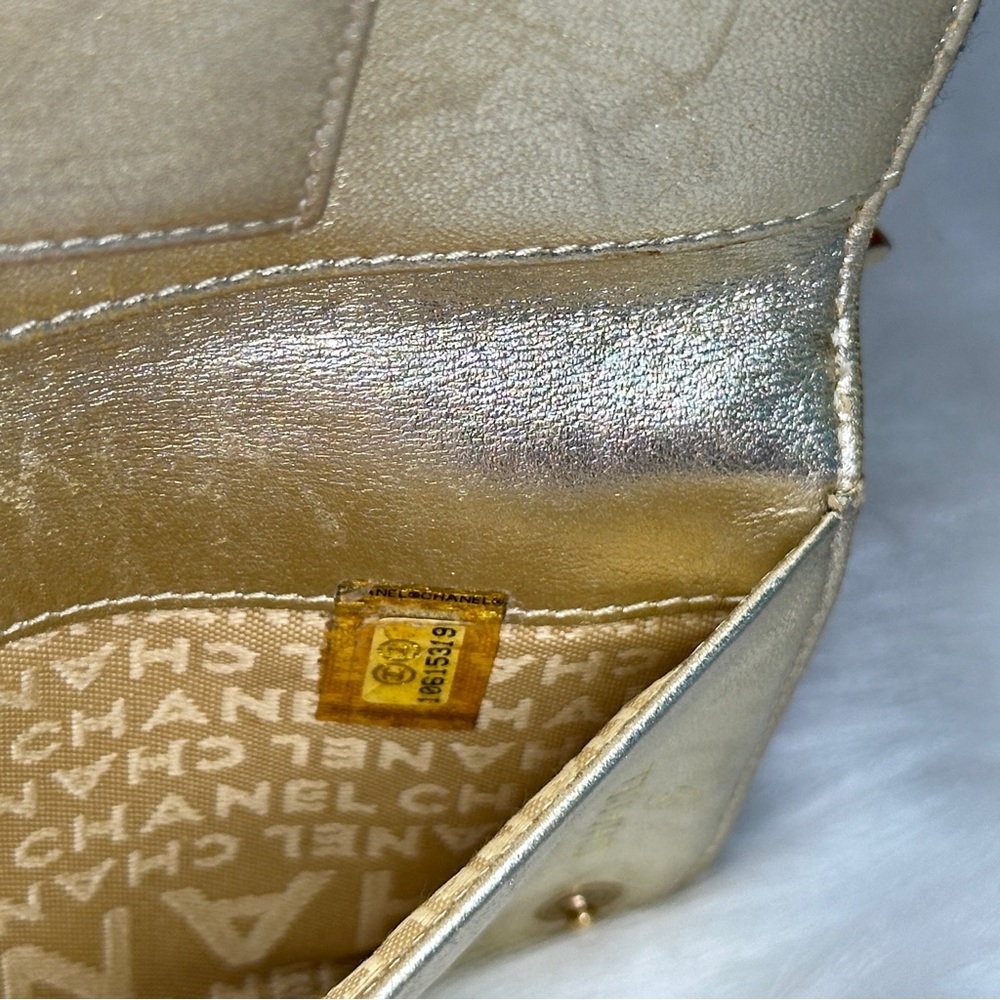 CHANEL Blue Denim Wallet with Gold Details - Picture 12 of 14